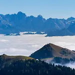 Wulfeniahütte - Dolinza Alm * Vorderberg