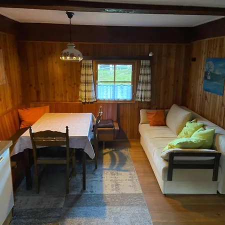 Wulfeniahuette - Dolinza Alm דירה