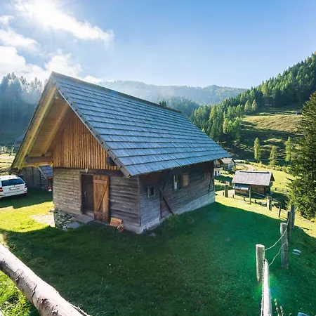 Wulfeniahuette - Dolinza Alm * Vorderberg