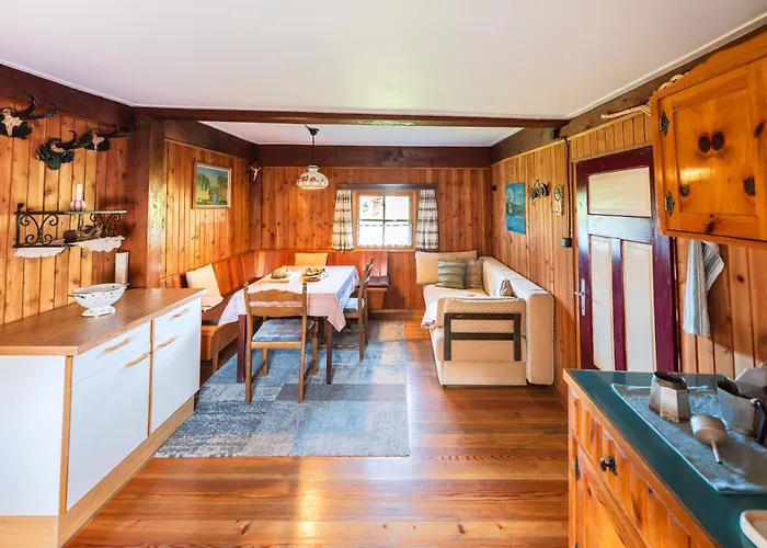 Wulfeniahuette - Dolinza Alm Vorderberg