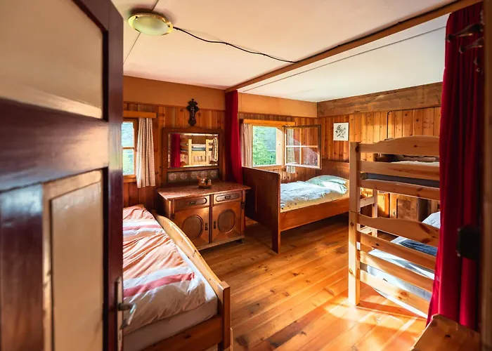 Wulfeniahuette - Dolinza Alm * Vorderberg