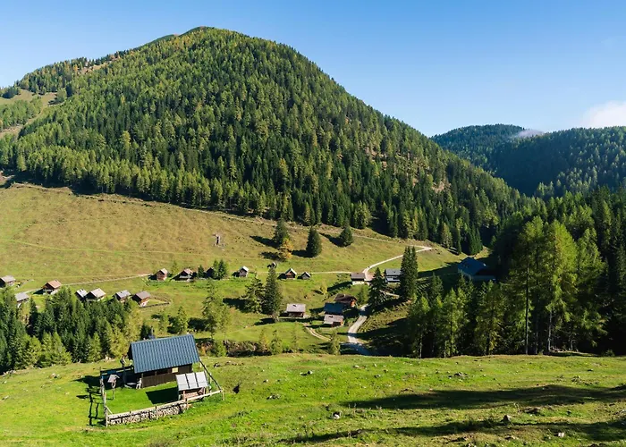 Wulfeniahuette - Dolinza Alm